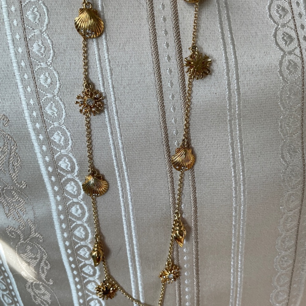 Cute seashell necklace gold tone. Loft. $15